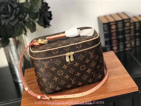 fake louis vuitton vanity case|louis vuitton pouch 26.